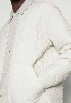 Grosses soldes đ ARKET Veste lĂ©gĂšre Garantie De QualitĂ© 100% coat col à revers men â 12 Grosses soldes đ ARKET Veste lĂ©gĂšre Garantie De QualitĂ© 100% coat col à revers men â -ARKET Soldes Boutique 05dca13516a145c5b8e309020a262c8c