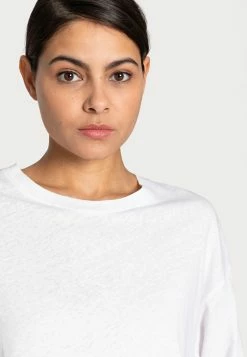 Offres 🎉 ARKET Première Qualité T-shirt basique t shirt col rond women ✨ 12 Offres 🎉 ARKET Première Qualité T-shirt basique t shirt col rond women ✨ -ARKET Soldes Boutique 0ac6f4a89d1d4dc59eea7d3e22233aaa