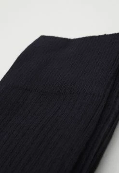 Bon marché 👍 Prix Abordable ARKET 5 PACK - Chaussettes stocking couleur unie men 😍 8 Bon marché 👍 Prix Abordable ARKET 5 PACK - Chaussettes stocking couleur unie men 😍 -ARKET Soldes Boutique 1647d30df0004f6ba09c3dc93434d3d5