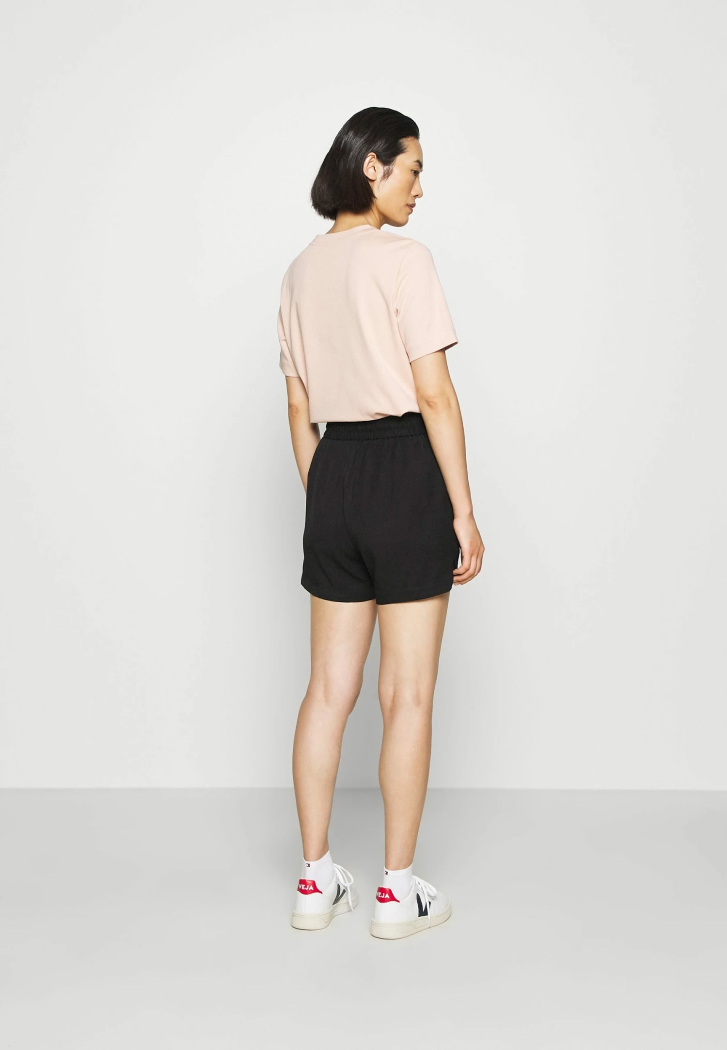 Acheter ⭐ ARKET qualité absolue Short trouser haute women 💯 5 Acheter ⭐ ARKET qualité absolue Short trouser haute women 💯 – Image 3