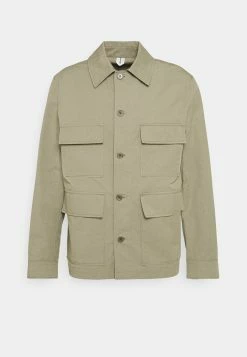 Les meilleures critiques de 👍 ARKET LIGHT JACKET - Veste légère Men 💯 -ARKET Soldes Boutique 1ff1f4dfc4674f118cc426cd49b3a41f