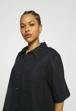 Meilleur prix 🎉 ARKET Qualité Excellente Haut de pyjama night shirt col à revers women 🧨 16 Meilleur prix 🎉 ARKET Qualité Excellente Haut de pyjama night shirt col à revers women 🧨 -ARKET Soldes Boutique 24123da414544b5593d2bcbba076af9b