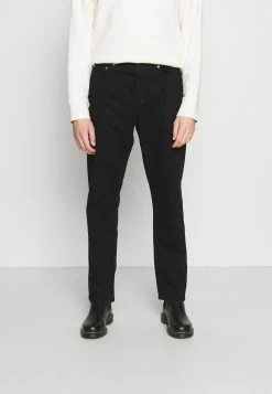 Le moins cher 🛒 ARKET Jean droit Men 🤩