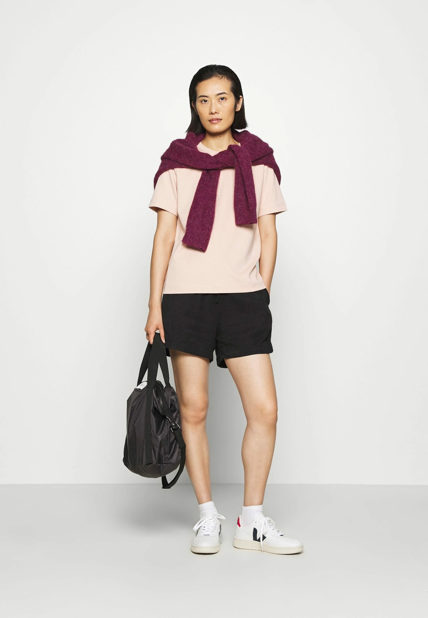 Acheter ⭐ ARKET qualité absolue Short trouser haute women 💯 4 Acheter ⭐ ARKET qualité absolue Short trouser haute women 💯 – Image 2