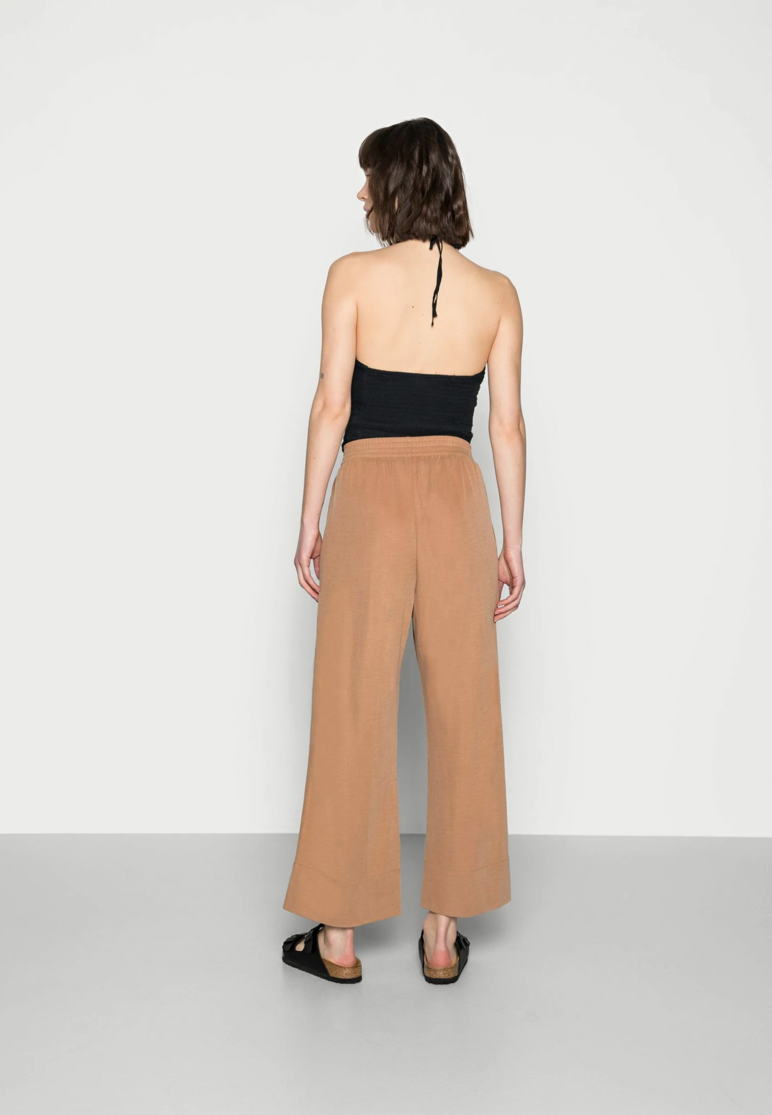 Les meilleures critiques de 🎁 ARKET Pantalon classique Women 😍 5 Les meilleures critiques de 🎁 ARKET Pantalon classique Women 😍 – Image 3