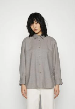 Bon marché 🎉 ARKET Blouse Women 😍