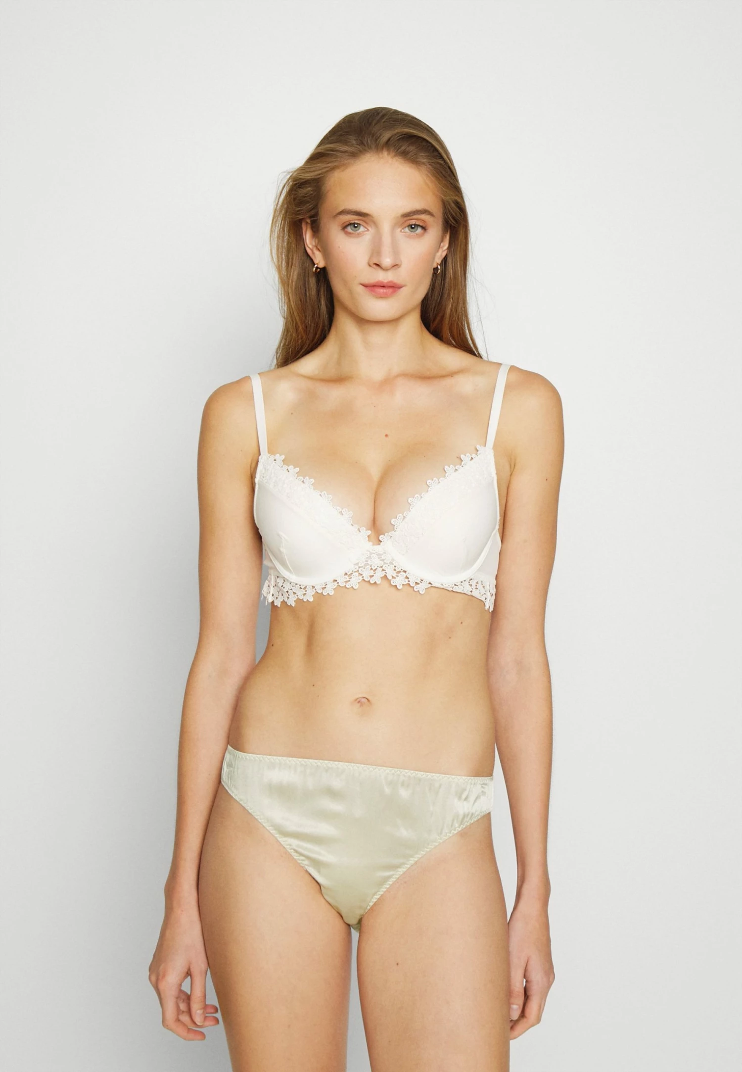 Tout neuf ❤️ ARKET Slip Prix De Lancement underpant normale women 👏 4 Tout neuf ❤️ ARKET Slip Prix De Lancement underpant normale women 👏 – Image 2