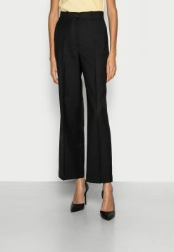 Coupon 👍 ARKET Pantalon classique Women 🎉