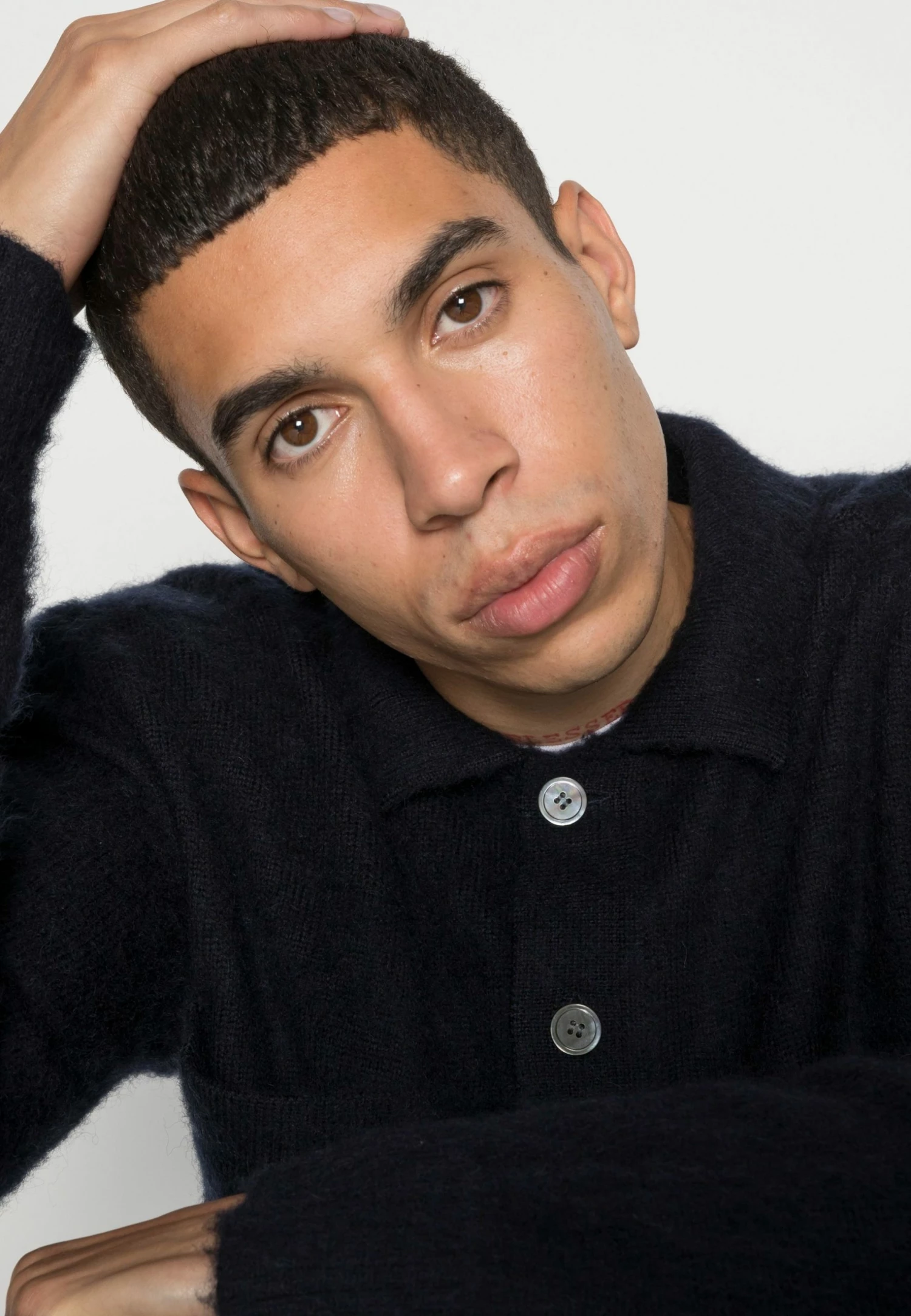 Remise 👏 ARKET Prix Préférentiel Gilet pullover col à revers men 💯 7 Remise 👏 ARKET Prix Préférentiel Gilet pullover col à revers men 💯 – Image 5