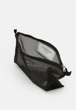 Vente flash 🎁 ARKET UNISEX - Trousse de toilette All 🌟 -ARKET Soldes Boutique 398250d2329a46568fcdce248590af11