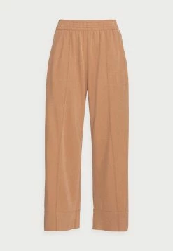 Les meilleures critiques de 🎁 ARKET Pantalon classique Women 😍 11 Les meilleures critiques de 🎁 ARKET Pantalon classique Women 😍 -ARKET Soldes Boutique 398f3229c3c54f2fa7fdbcb5e0b4300e