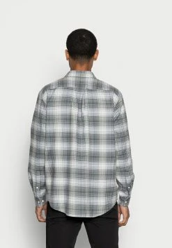 Acheter 🌟 ARKET Chemise Prix Abordable shirt col kent men ⭐ 10 Acheter 🌟 ARKET Chemise Prix Abordable shirt col kent men ⭐ -ARKET Soldes Boutique 42dbd2a61ede428ab8c040915d12c765