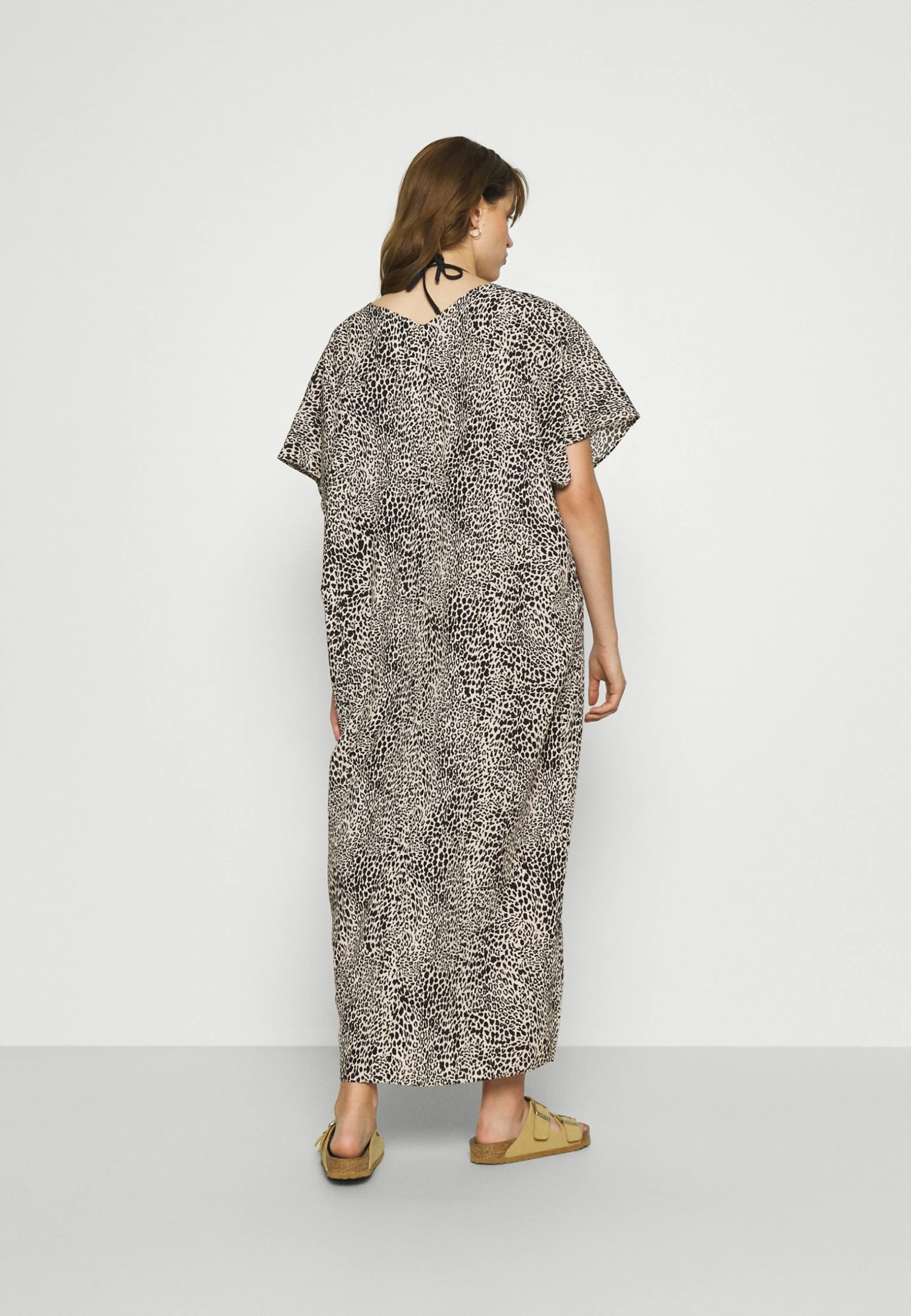 Offres ✨ Prix Acceptable ARKET Accessoire de plage beach accessories col en v women 🎉 5 Offres ✨ Prix Acceptable ARKET Accessoire de plage beach accessories col en v women 🎉 – Image 3