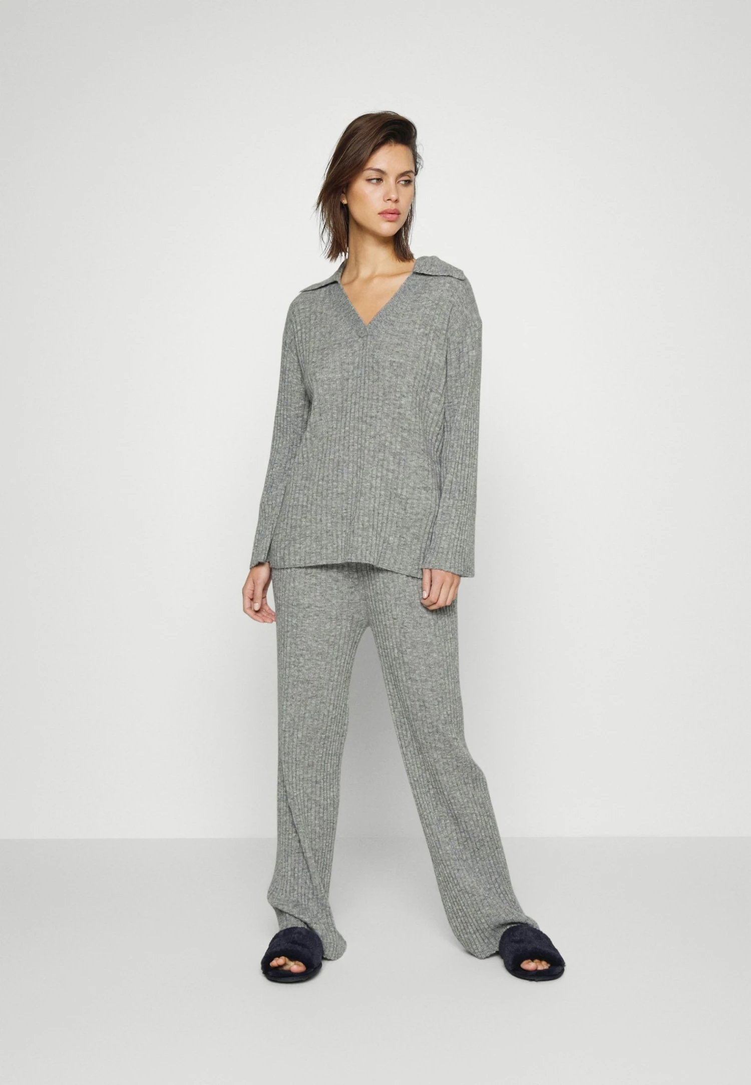 Nouveau 👍 ARKET Pyjama Prix Accessible nightwear combination haute women 🎁 4 Nouveau 👍 ARKET Pyjama Prix Accessible nightwear combination haute women 🎁 – Image 2