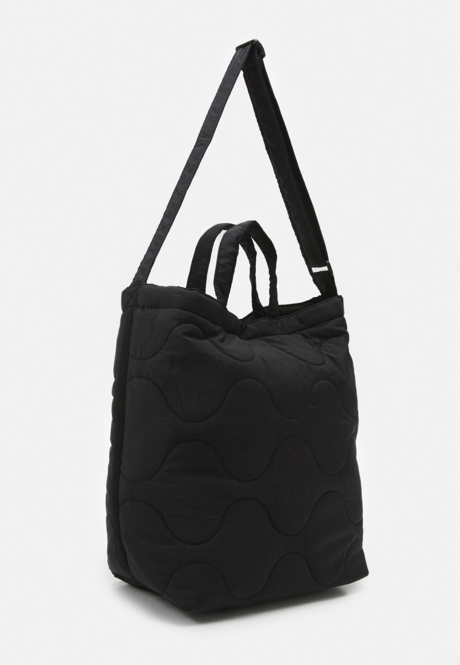 Tout neuf ✨ ARKET UNISEX - Cabas Prix Refroidis bag fermeture à boutons-pression 🎁 4 Tout neuf ✨ ARKET UNISEX - Cabas Prix Refroidis bag fermeture à boutons-pression 🎁 – Image 2