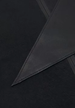 Promo ❤️ ARKET Écharpe Bas Prix scarf couleur unie women 🎉 -ARKET Soldes Boutique 4d19be273e014acb95b09edf1ba880db