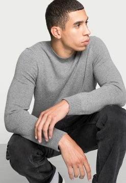 Grosses soldes 🤩 ARKET Pullover Men 🔔 15 Grosses soldes 🤩 ARKET Pullover Men 🔔 -ARKET Soldes Boutique 4dcd4853662f4de4ab5812a1037fcd3a