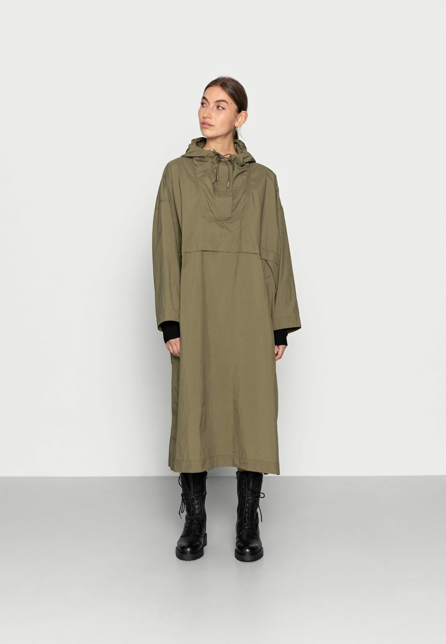 Vente flash ✔️ ARKET 50% Off De Vente Veste imperméable coat capuche women 🌟 3 Vente flash ✔️ ARKET 50% Off De Vente Veste imperméable coat capuche women 🌟