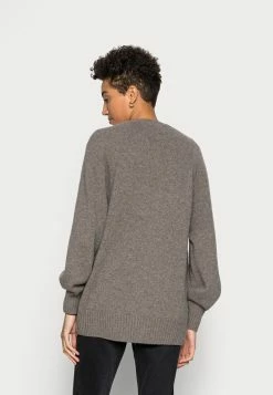 De gros 👍 ARKET Gilet Haute Qualité cardigan col en v profond women 🧨 9 De gros 👍 ARKET Gilet Haute Qualité cardigan col en v profond women 🧨 -ARKET Soldes Boutique 56f0f832894349b28d2c42f27b4151ba