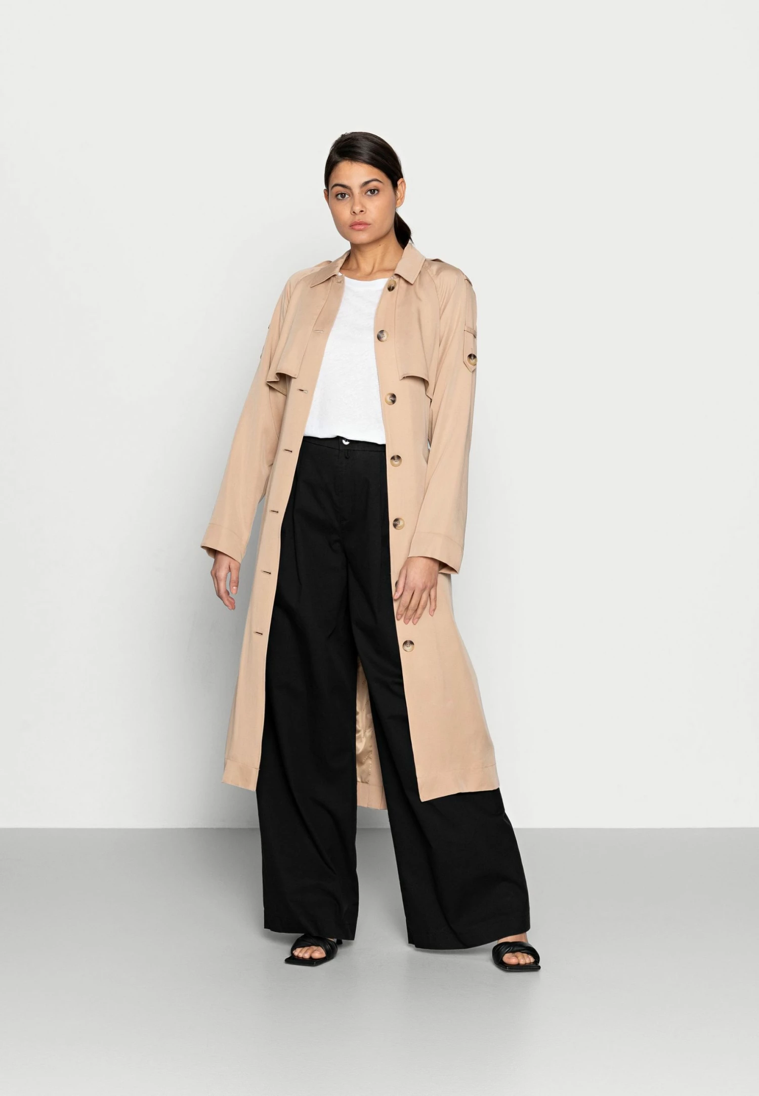 Offres 🎉 ARKET Première Qualité T-shirt basique t shirt col rond women ✨ 4 Offres 🎉 ARKET Première Qualité T-shirt basique t shirt col rond women ✨ – Image 2