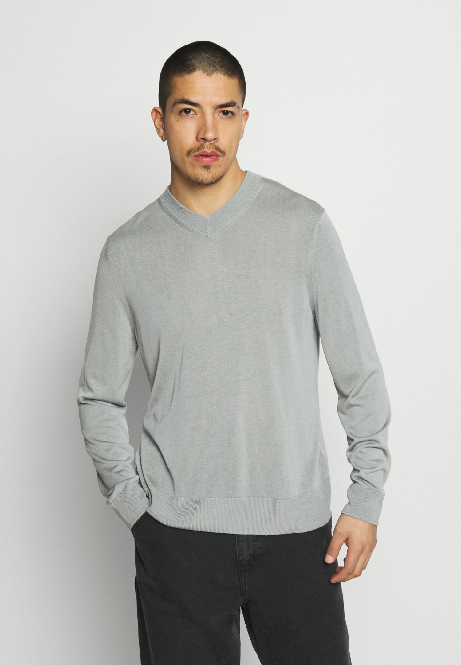 Acheter 🎉 Prix Ourlé ARKET Pullover col en v men 🎁 3 Acheter 🎉 Prix Ourlé ARKET Pullover col en v men 🎁