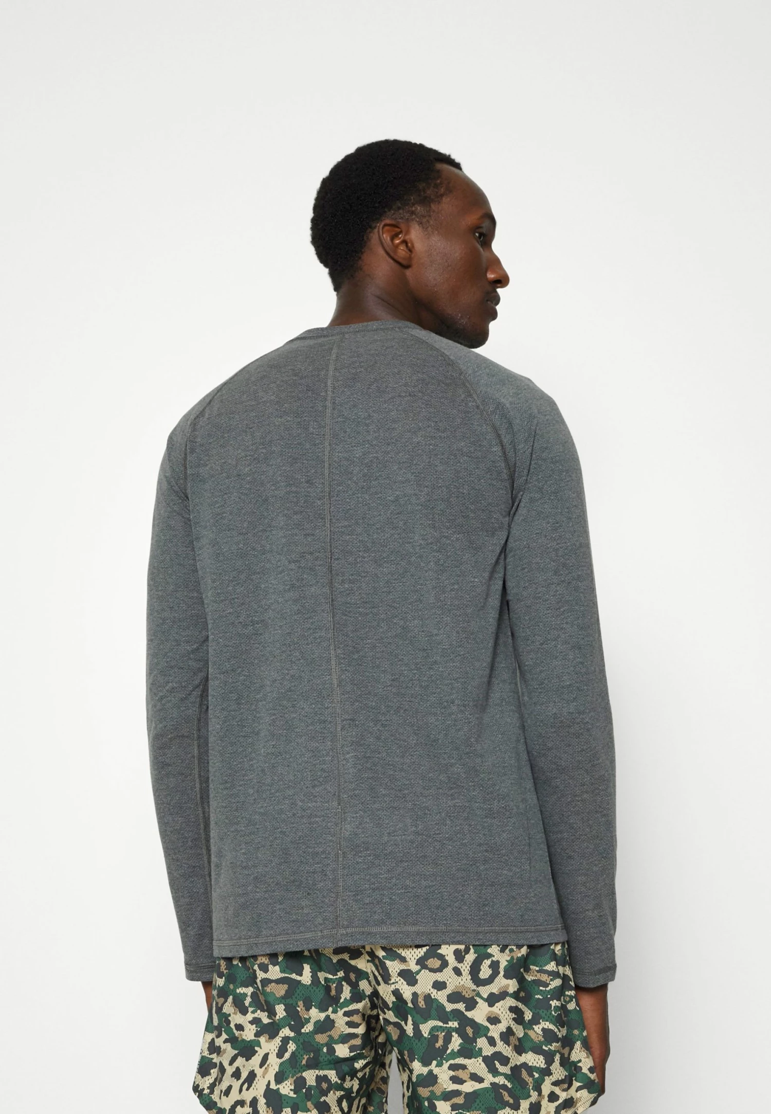 Meilleure vente 🔔 ARKET Prix Exclusifs T-shirt à manches longues t shirt fitness men ⌛ 5 Meilleure vente 🔔 ARKET Prix Exclusifs T-shirt à manches longues t shirt fitness men ⌛ – Image 3