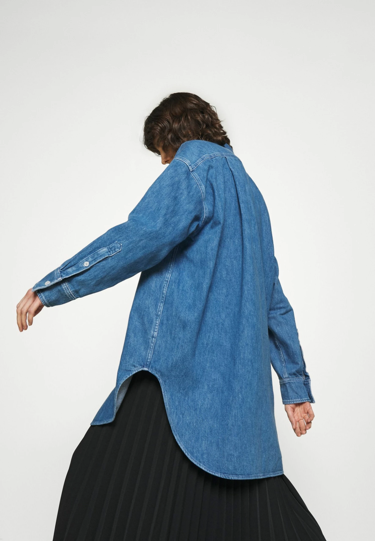 Tout neuf ✔️ Authentique 100% ARKET SHIRT - Chemisier col à revers women 👍 6 Tout neuf ✔️ Authentique 100% ARKET SHIRT - Chemisier col à revers women 👍 – Image 4