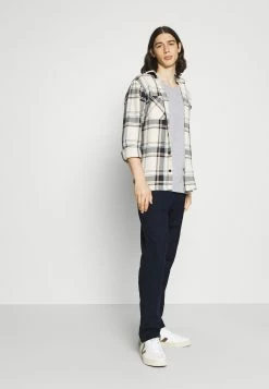 Meilleur prix 👏 ARKET Pantalon classique Men 🔥 -ARKET Soldes Boutique 62096ddb4c17440785b658f55b4198c9