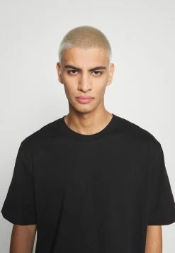 Offres 🎉 ARKET Prix Aimable T-shirt basique t shirt col rond men 🤩 21 Offres 🎉 ARKET Prix Aimable T-shirt basique t shirt col rond men 🤩 -ARKET Soldes Boutique 6331c768ec864052975df21703b45286