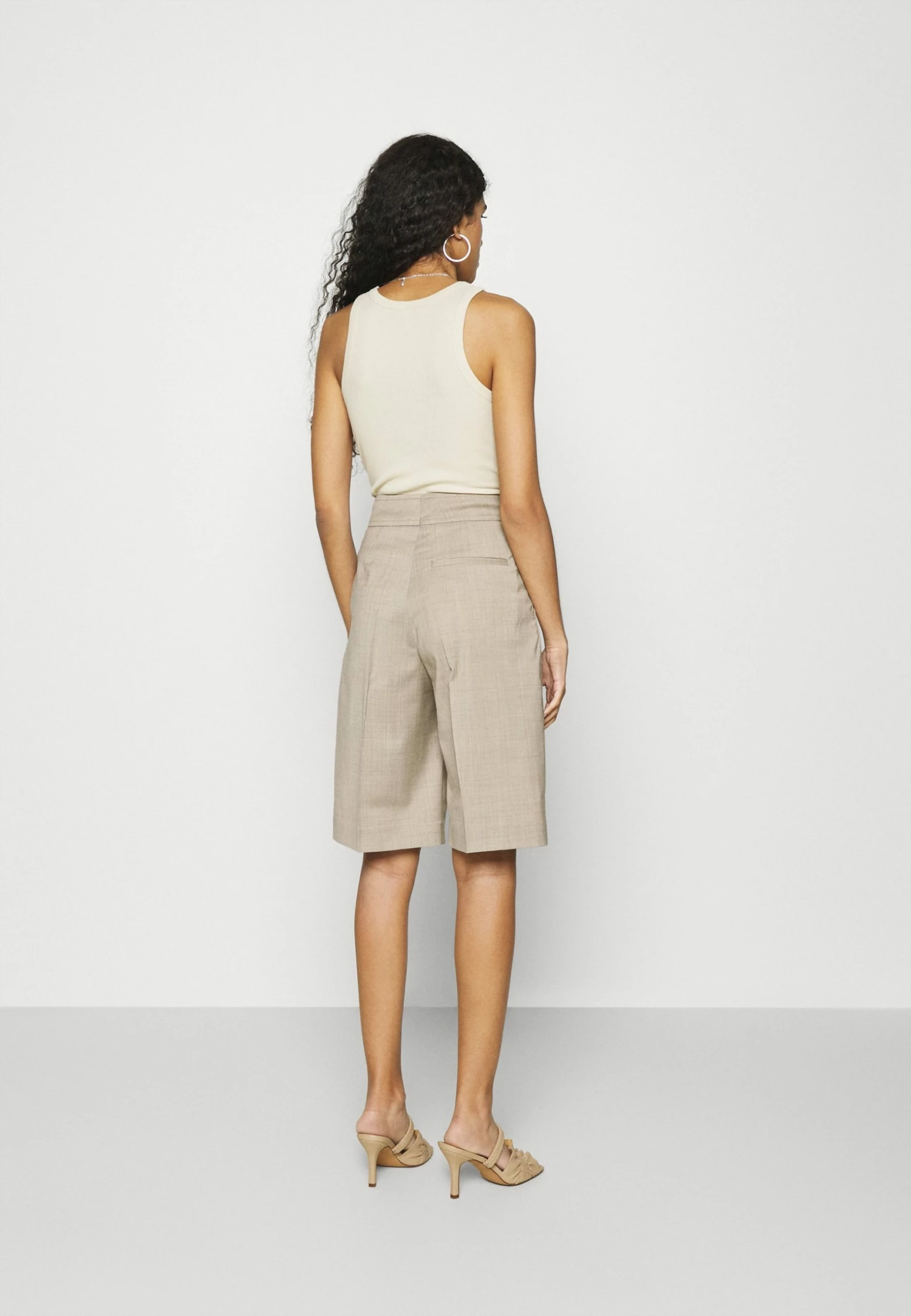 Promo ⭐ ARKET Short Prix Usine trouser haute women 😀 5 Promo ⭐ ARKET Short Prix Usine trouser haute women 😀 – Image 3