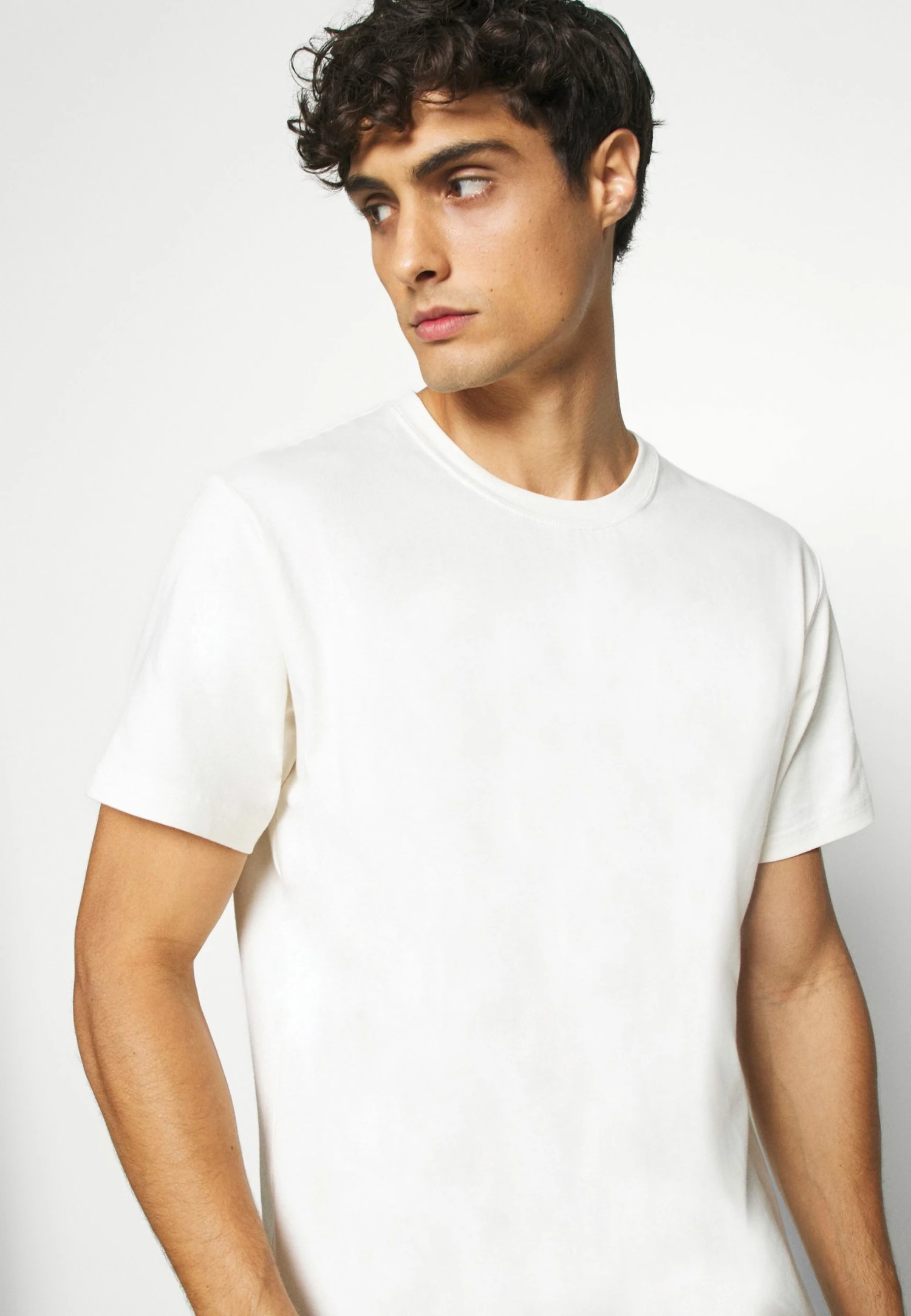 Sortie 🎉 ARKET Prix Accessible T-shirt basique t shirt col rond men 😀 6 Sortie 🎉 ARKET Prix Accessible T-shirt basique t shirt col rond men 😀 – Image 4