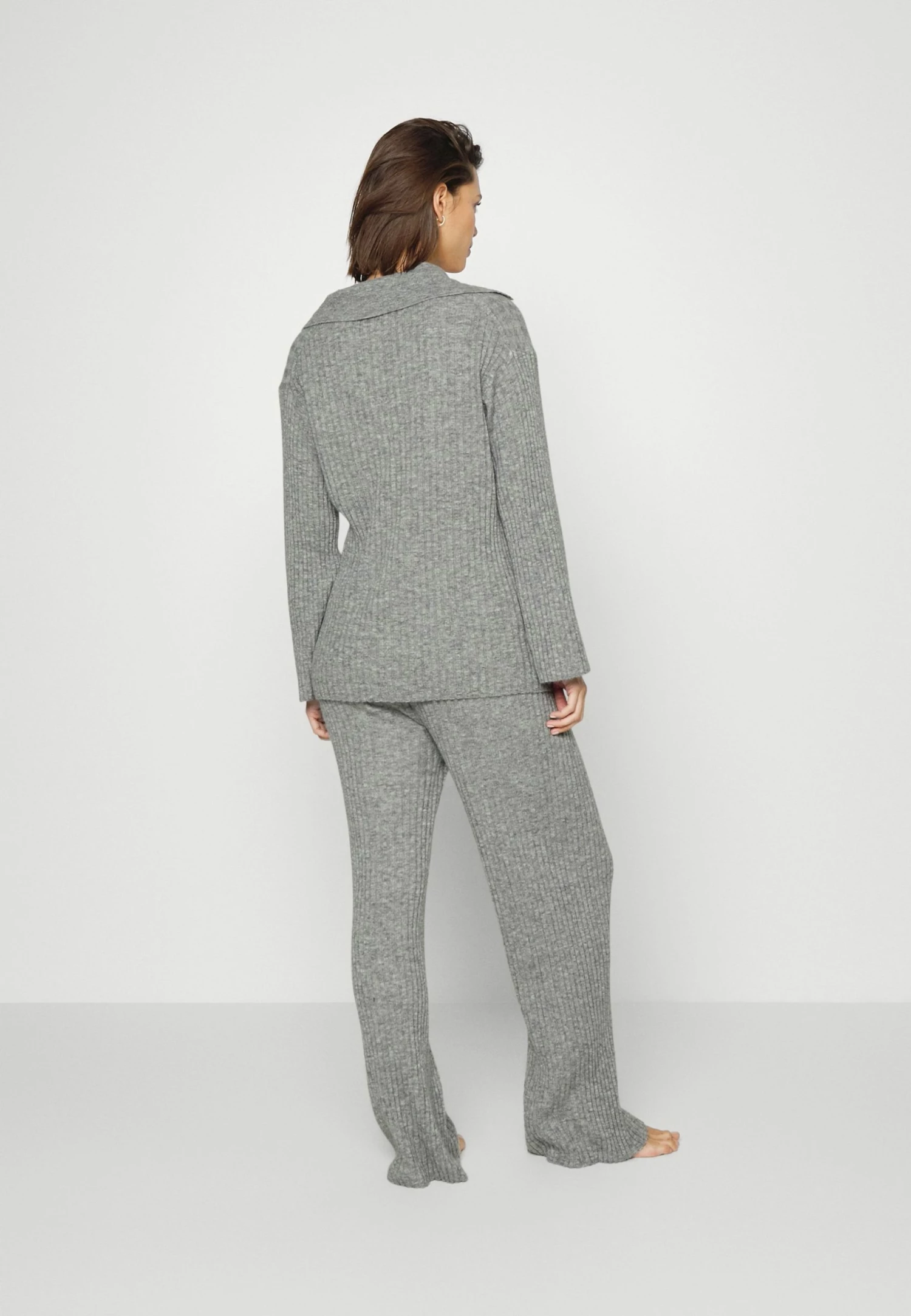 Nouveau 👍 ARKET Pyjama Prix Accessible nightwear combination haute women 🎁 5 Nouveau 👍 ARKET Pyjama Prix Accessible nightwear combination haute women 🎁 – Image 3