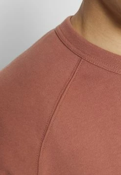 Acheter 🤩 ARKET Sweatshirt Prix Acceptable pullover col rond men 🤩 13 Acheter 🤩 ARKET Sweatshirt Prix Acceptable pullover col rond men 🤩 -ARKET Soldes Boutique 6dde907bd20540adab3405dc02e32d89