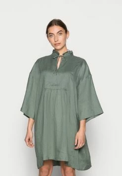 Tout neuf 👍 ARKET Robe chemise Women 🤩