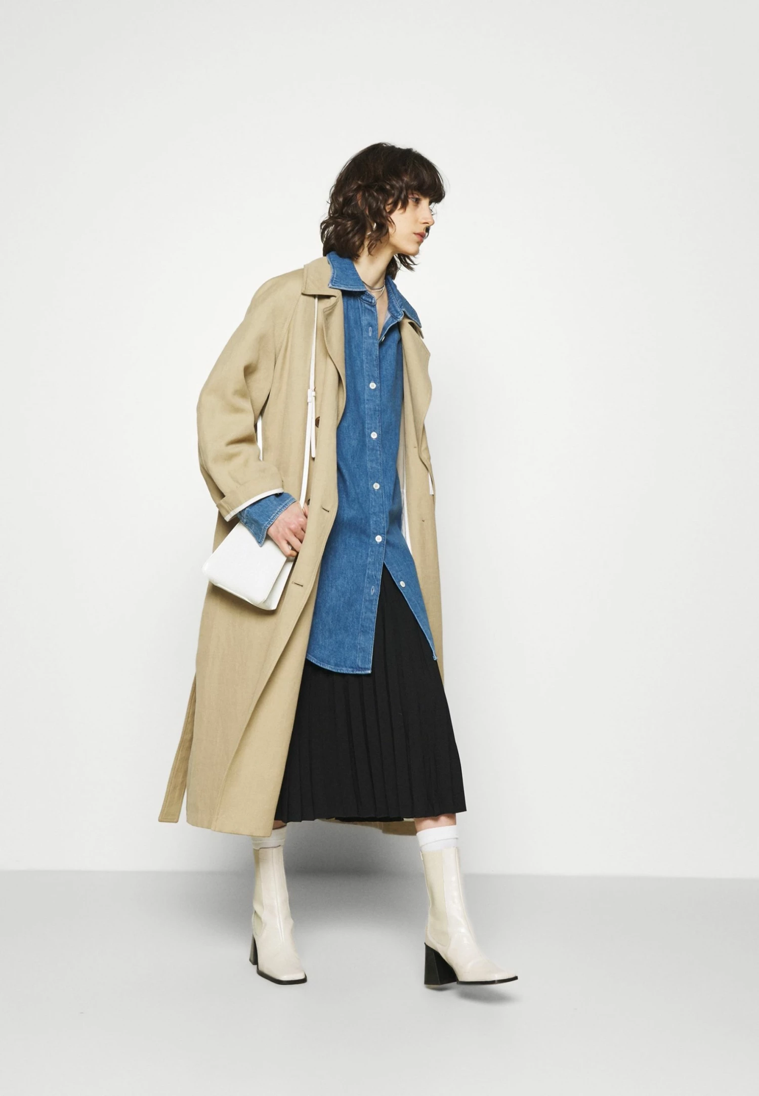 Tout neuf ✔️ Authentique 100% ARKET SHIRT - Chemisier col à revers women 👍 4 Tout neuf ✔️ Authentique 100% ARKET SHIRT - Chemisier col à revers women 👍 – Image 2