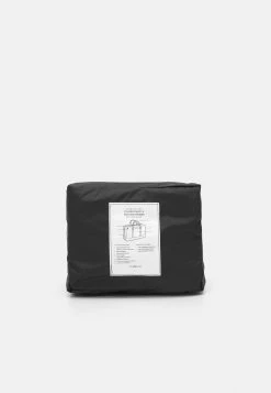 Les meilleures critiques de 🧨 ARKET WEEKEND BAG UNISEX - Sac week-end Haute Qualité compartiment pour pc portable 🎁 -ARKET Soldes Boutique 7758fa88f80841f1b581aebab8bff2ec