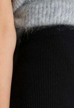 Grosses soldes 🔔 ARKET Legging Prix Usine trouser normale women 🌟 -ARKET Soldes Boutique 77c0950b12524f8c81b7717f682f14f4