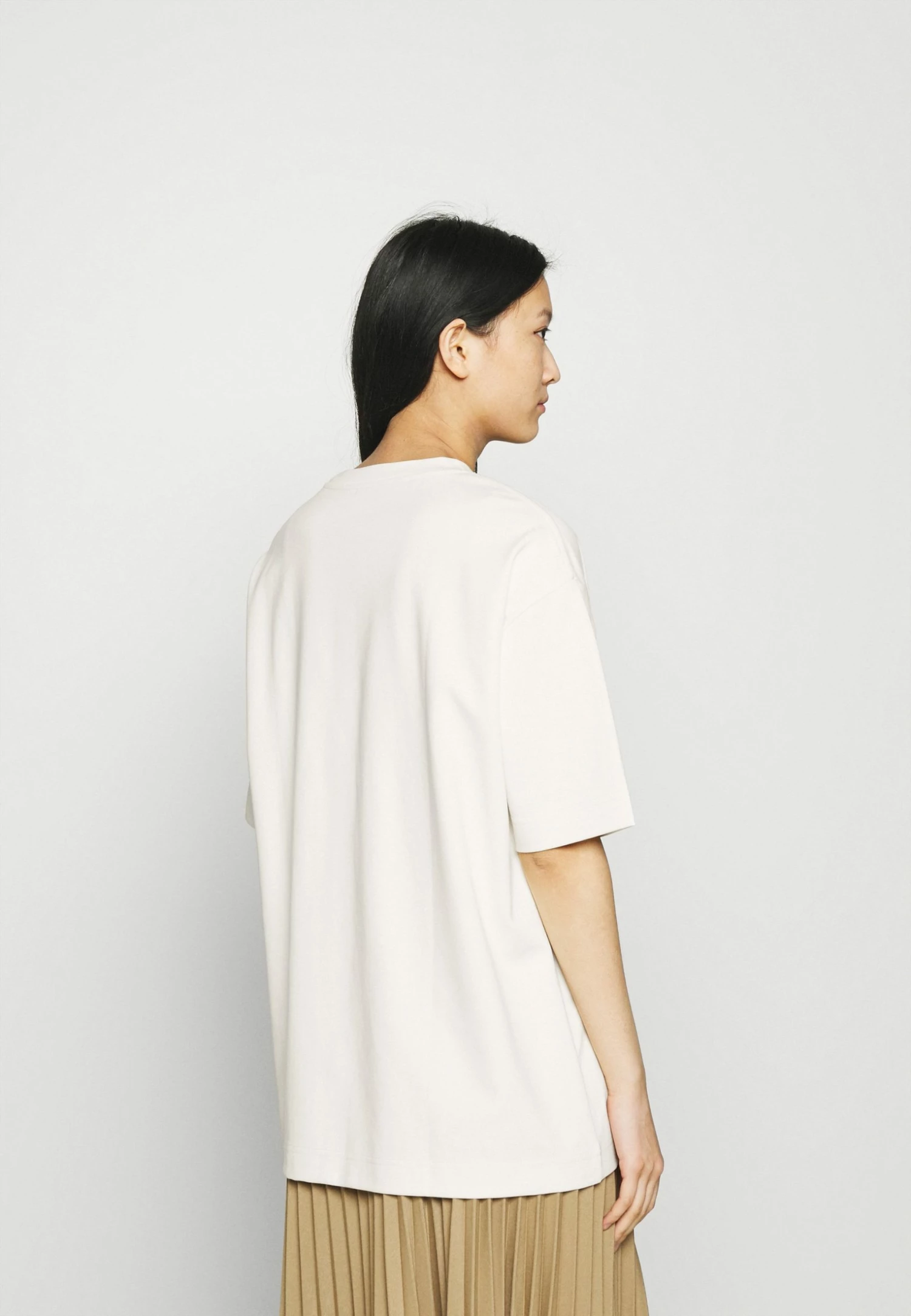 Grosses soldes 💯 ARKET Qualité garantie 100% T-shirt basique t shirt col rond women 🌟 5 Grosses soldes 💯 ARKET Qualité garantie 100% T-shirt basique t shirt col rond women 🌟 – Image 3