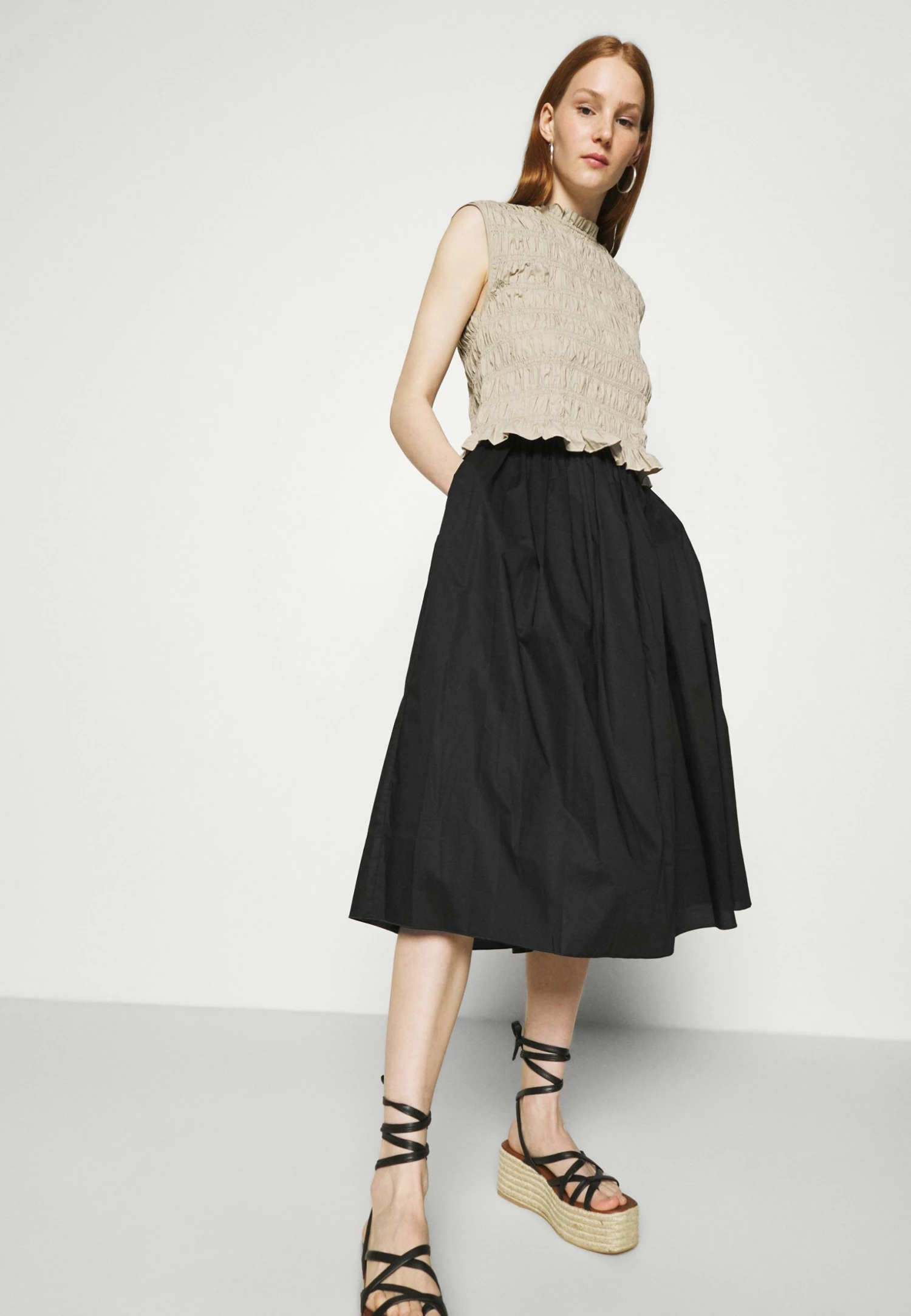 Sortie 🧨 ARKET Prix Refroidis SKIRT - Jupe trapèze couleur unie women ❤️ 6 Sortie 🧨 ARKET Prix Refroidis SKIRT - Jupe trapèze couleur unie women ❤️ – Image 4