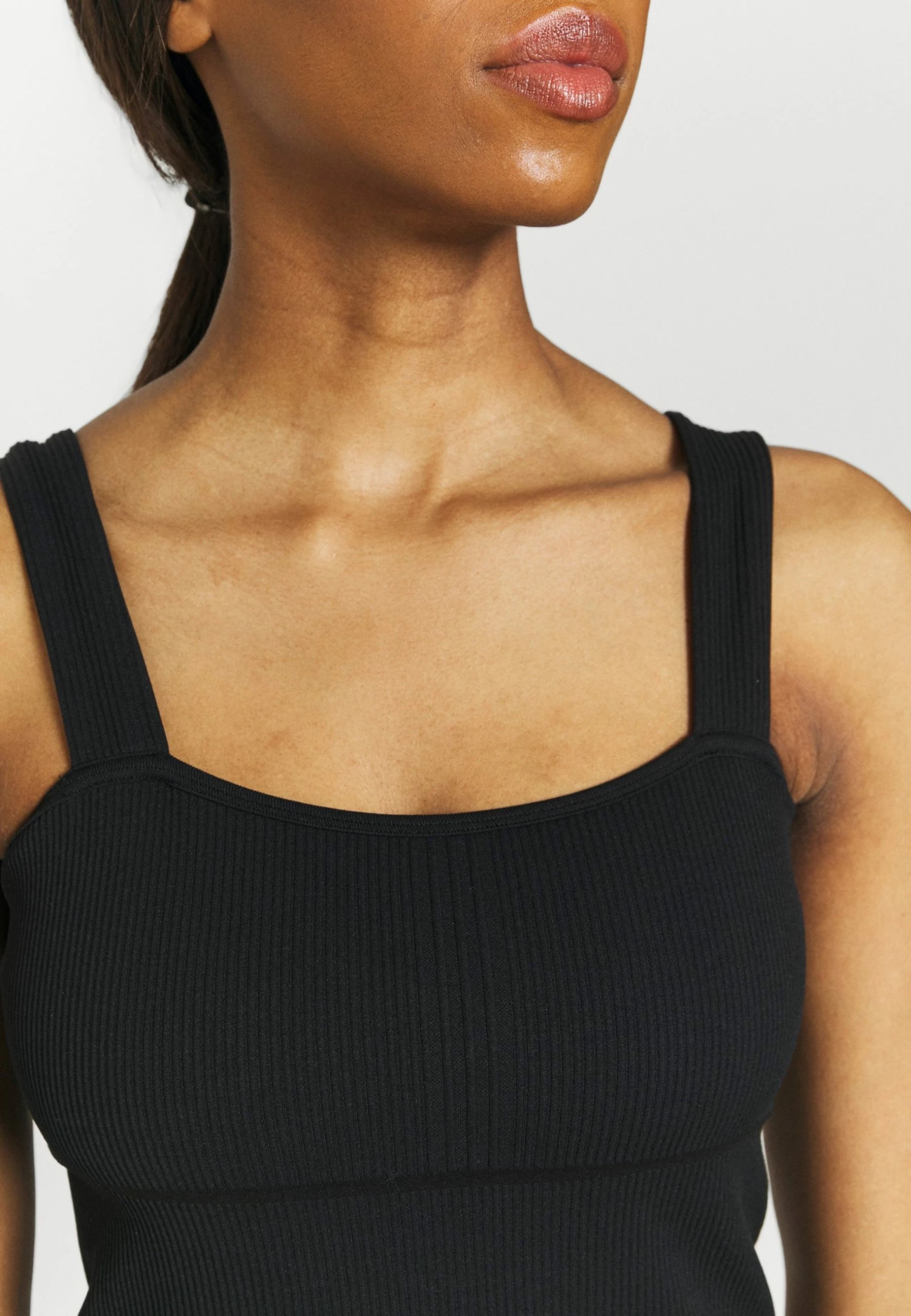 De gros 🎉 ARKET Authentique 100% Débardeur t shirt fitness women 😍 7 De gros 🎉 ARKET Authentique 100% Débardeur t shirt fitness women 😍 – Image 5