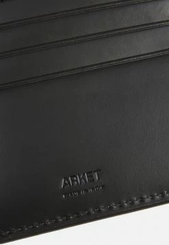 Top 10 ✨ Prix Usine ARKET UNISEX - Portefeuille wallet couleur unie 🛒 -ARKET Soldes Boutique 7ad20aa277d84596a88bab01c2acf0be