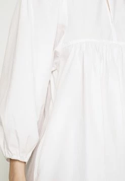 Grosses soldes ⌛ ARKET Robe de jour Women 👏 -ARKET Soldes Boutique 7c23f08a9943404d8e9065ea0e26aaea