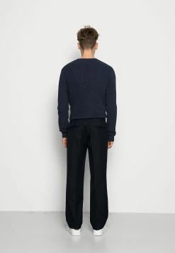 Grosses soldes ⭐ ARKET Prix Sympa Pantalon classique trouser normale men 👏 -ARKET Soldes Boutique 7e083da49dbe460bb3dc954273ee6e83