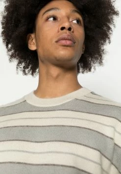 Le moins cher 🌟 ARKET Pullover Première Qualité col rond men 😍 -ARKET Soldes Boutique 7e63d9245fb64ab19d48124550adfc20