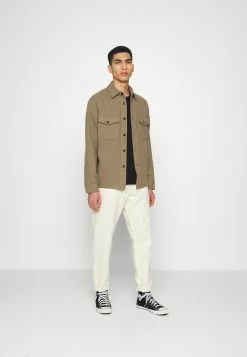 Meilleure affaire 🔥 ARKET Chemise Men 🛒 -ARKET Soldes Boutique 84337370624c4c51ae0dffbf8f869f03