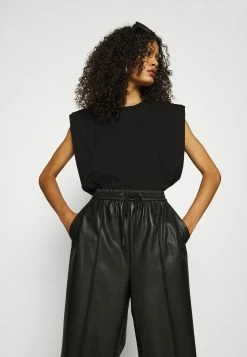 Bon marché 🌟 ARKET T-shirt basique Women 👏 -ARKET Soldes Boutique 851e0bd96c7e4606add5a262ba8b10e3