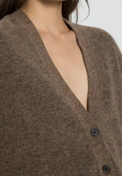 Le moins cher 👏 ARKET Gilet Women 🔔 12 Le moins cher 👏 ARKET Gilet Women 🔔 -ARKET Soldes Boutique 894a1cf8fe4f4e6c8a24cdecc04752d4