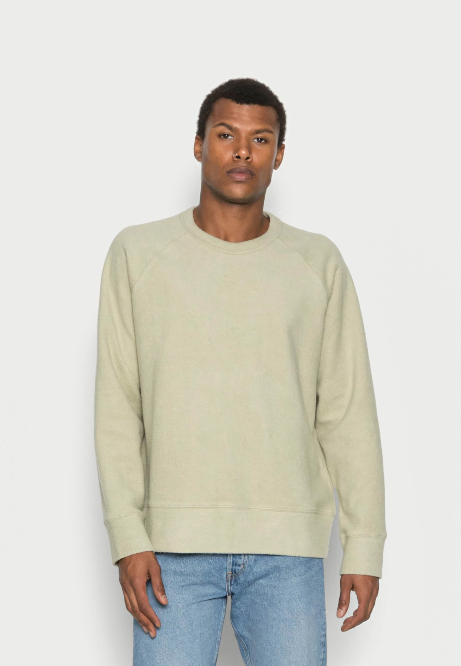 Sortie 😍 ARKET Haute Qualité Sweatshirt pullover col rond men 👏 3 Sortie 😍 ARKET Haute Qualité Sweatshirt pullover col rond men 👏