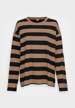 Grosses soldes 🎁 ARKET Produit de première qualité T-shirt à manches longues t shirt col rond women 🤩 -ARKET Soldes Boutique 8c375041f26f42f69b247d3b607e1f9a 4