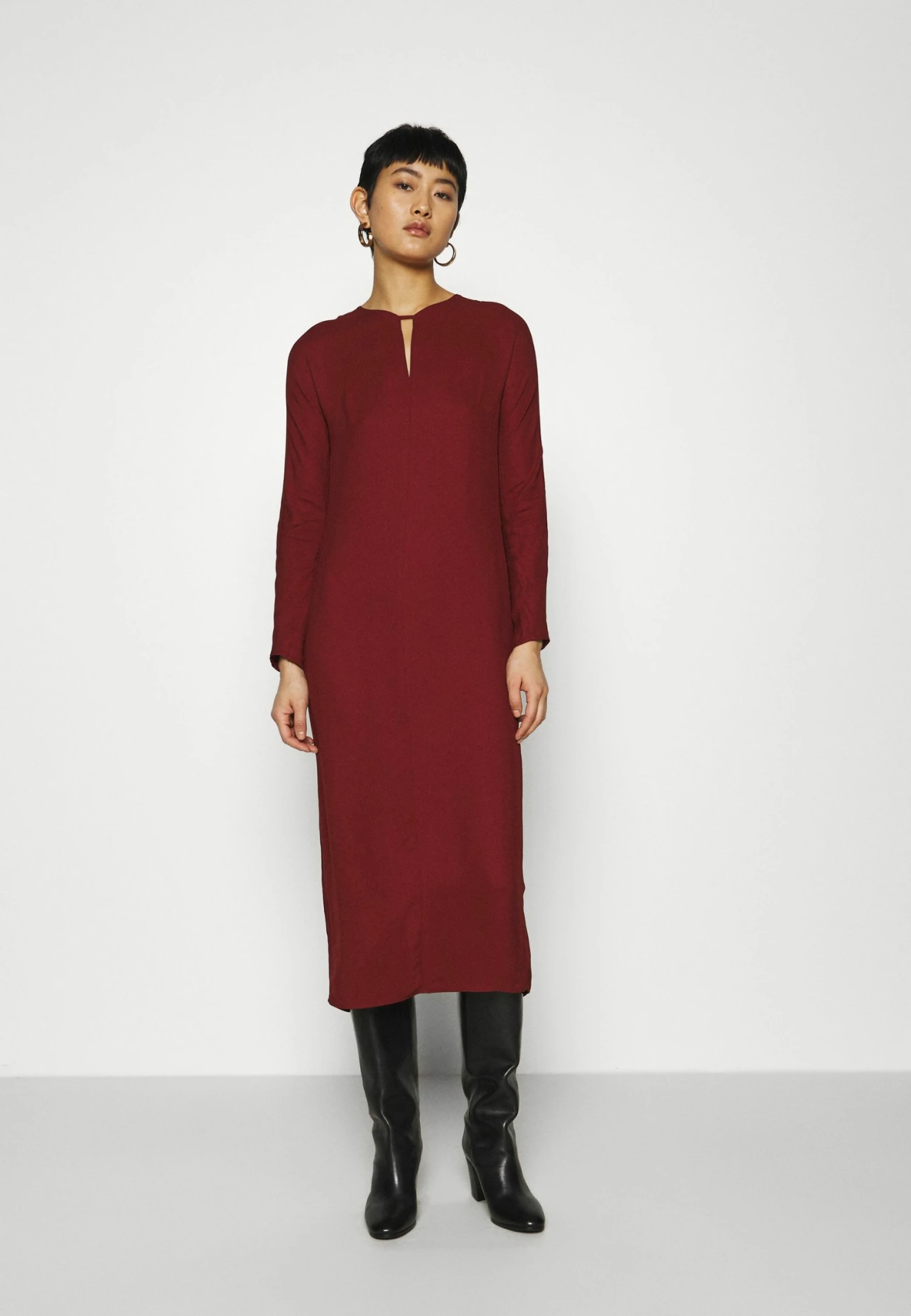 Offres 🛒 ARKET Casual - Robe de jour Réduction👗 dress col rond women 🛒 3 Offres 🛒 ARKET Casual - Robe de jour Réduction👗 dress col rond women 🛒